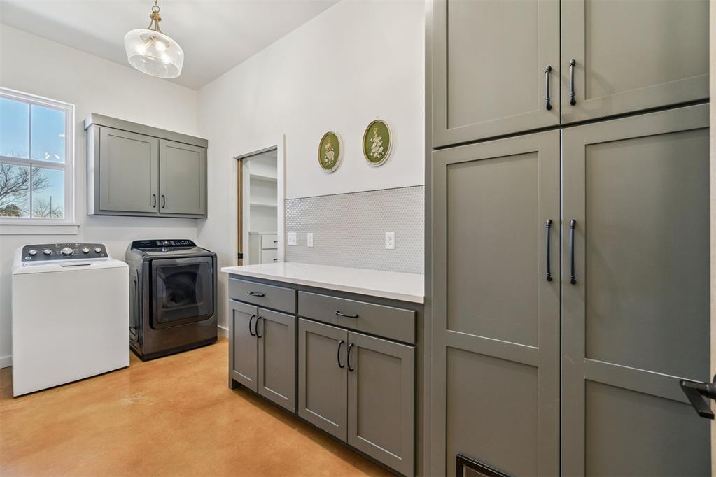 4400 W Forrest Hills Road