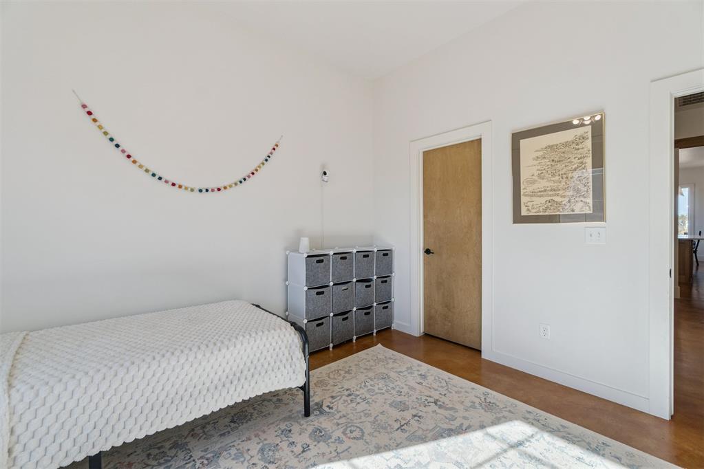 4400 W Forrest Hills Road