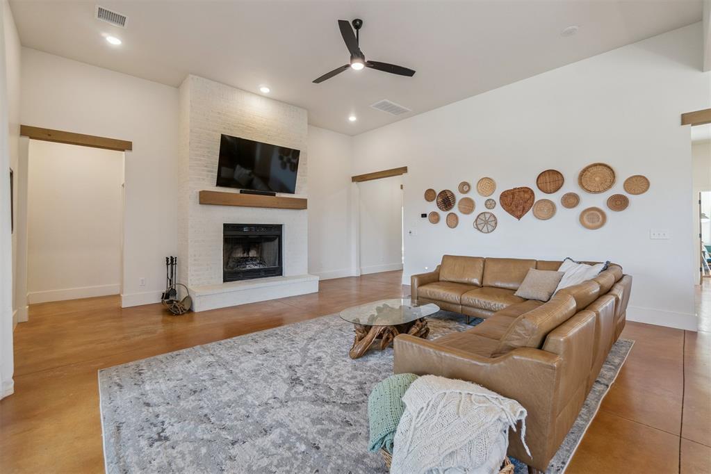 4400 W Forrest Hills Road