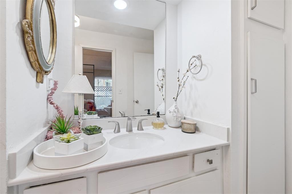 5910 N Pennsylvania Avenue Unit: 118