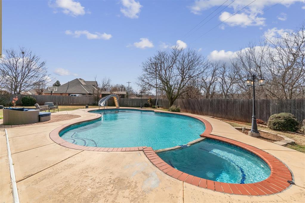 7428 NW 112th Street