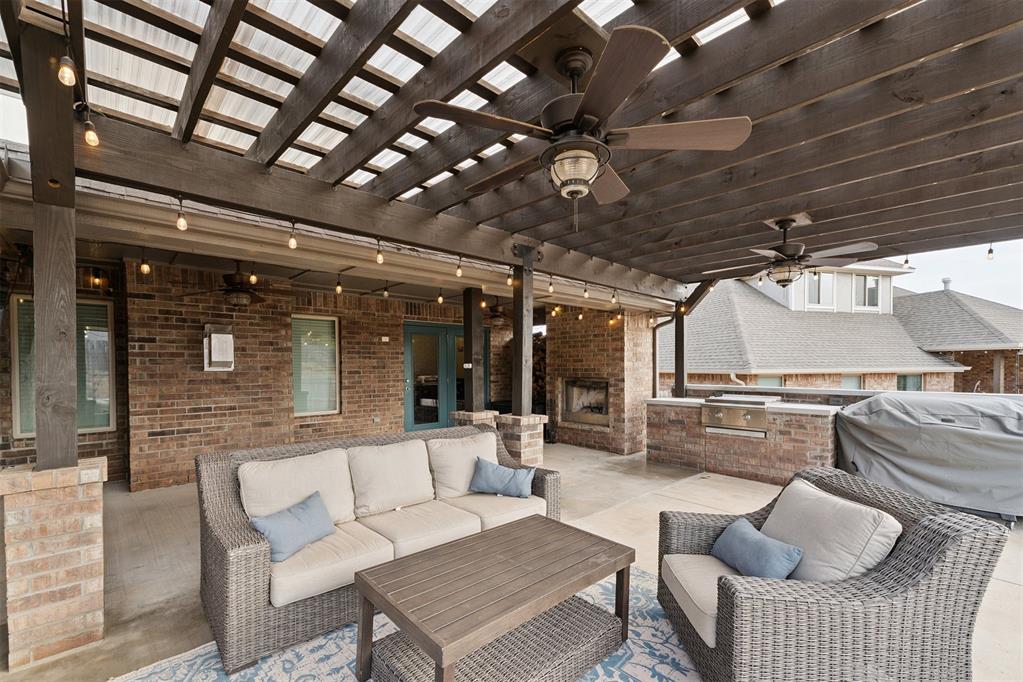 3141 Hunter Crest Drive