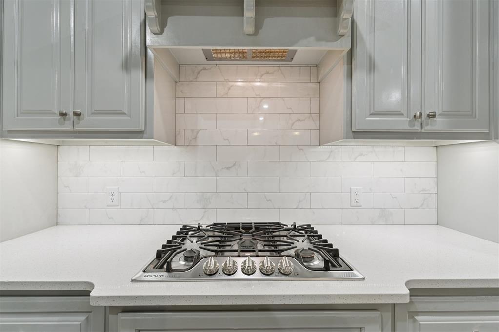 3141 Hunter Crest Drive