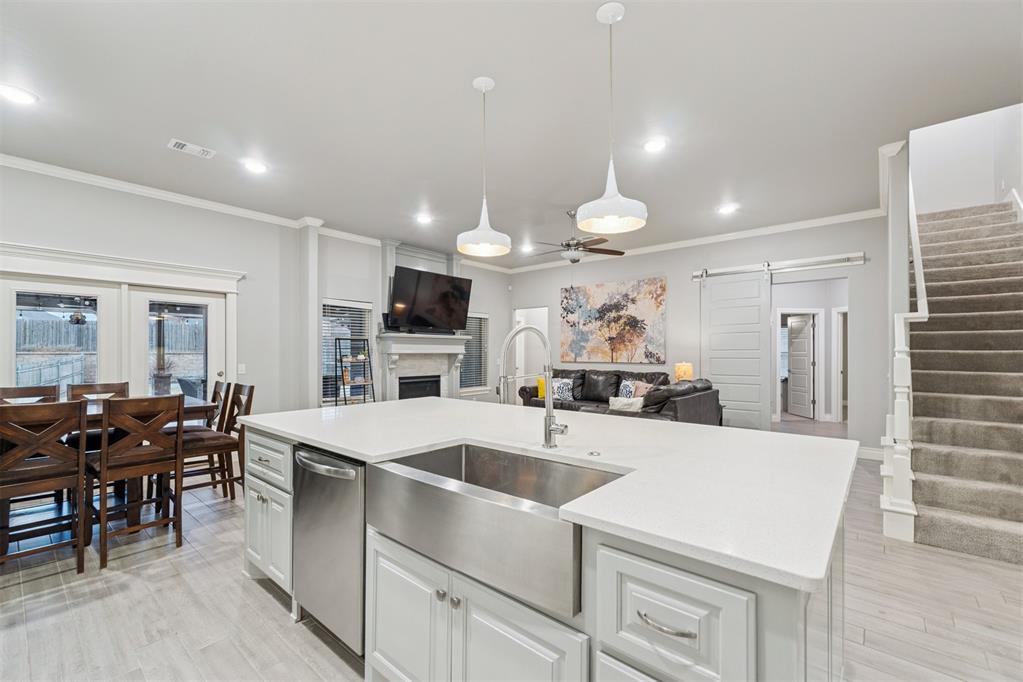 3141 Hunter Crest Drive