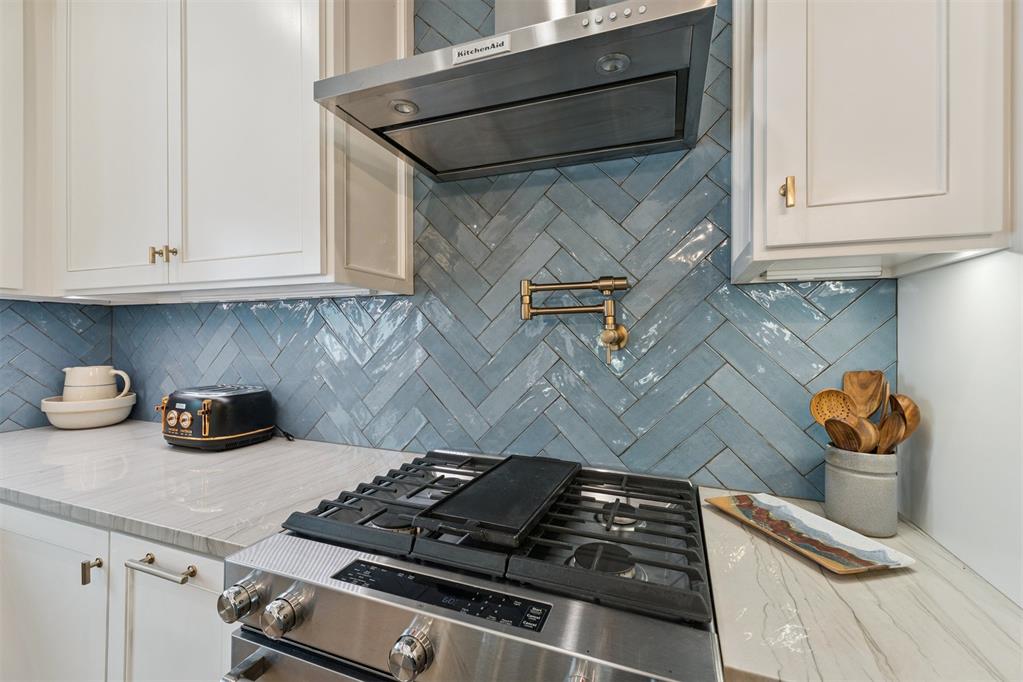 1201 Glenbrook Drive Unit: 1