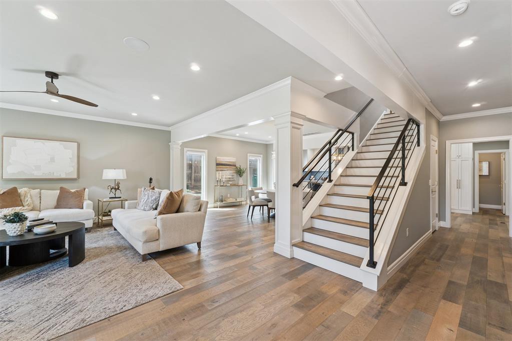 1201 Glenbrook Drive Unit: 1