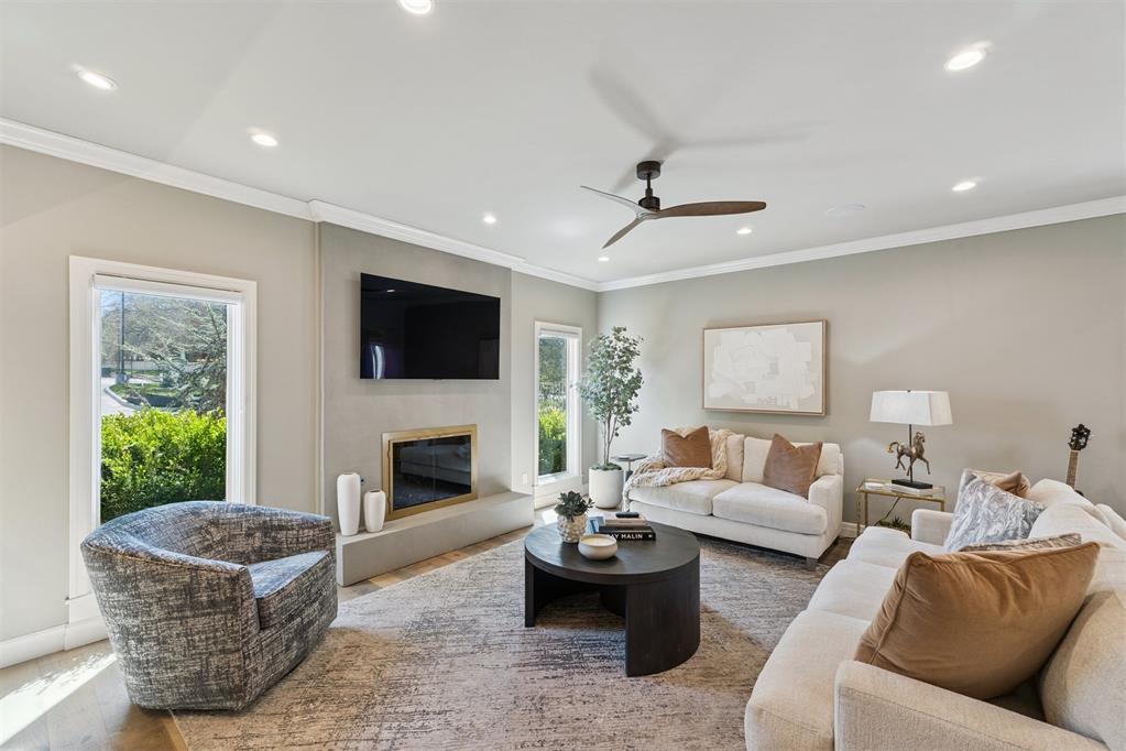 1201 Glenbrook Drive Unit: 1