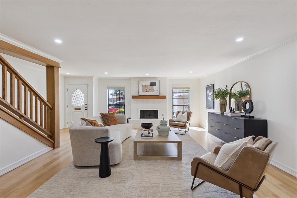 6325 N Villa Avenue Unit: 108