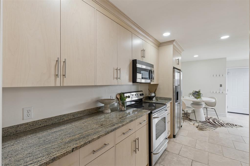 6325 N Villa Avenue Unit: 108