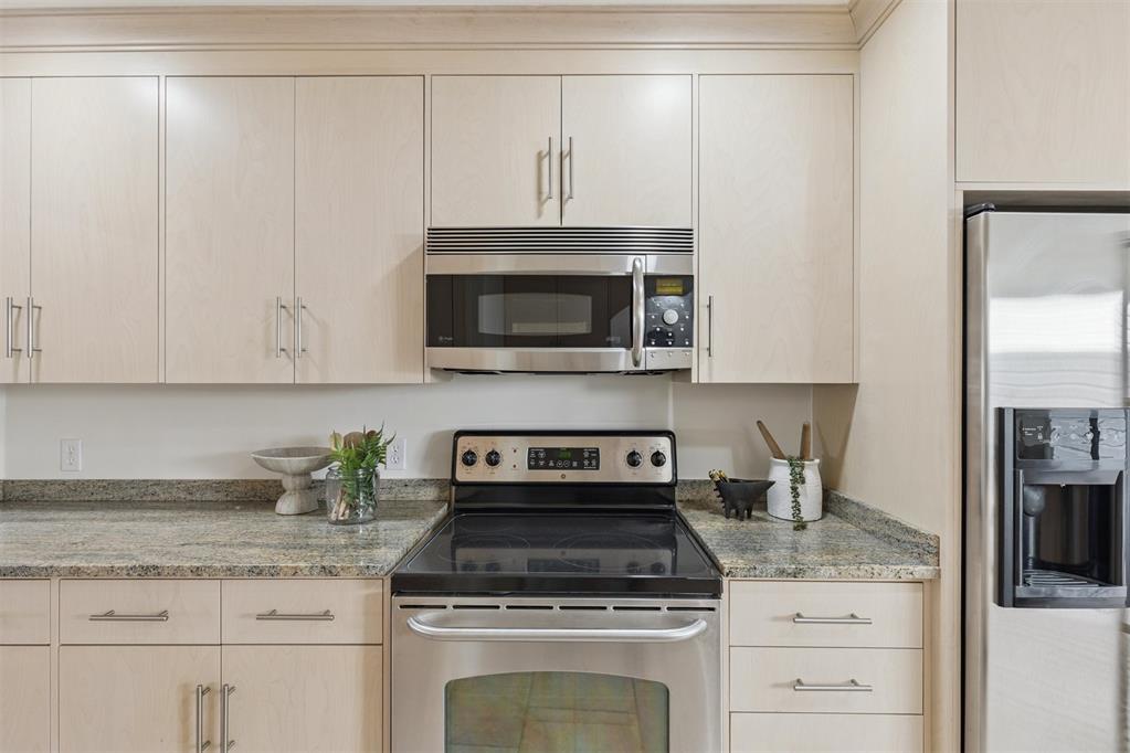 6325 N Villa Avenue Unit: 108