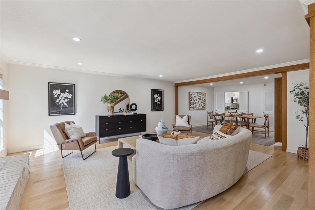 6325 N Villa Avenue Unit: 108