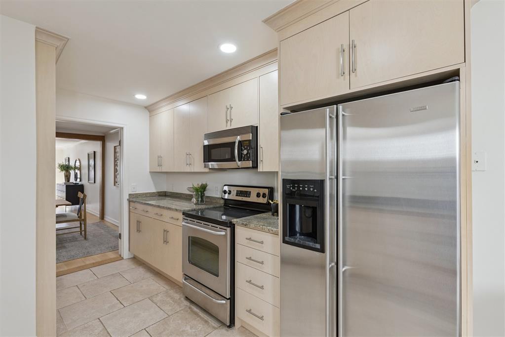 6325 N Villa Avenue Unit: 108