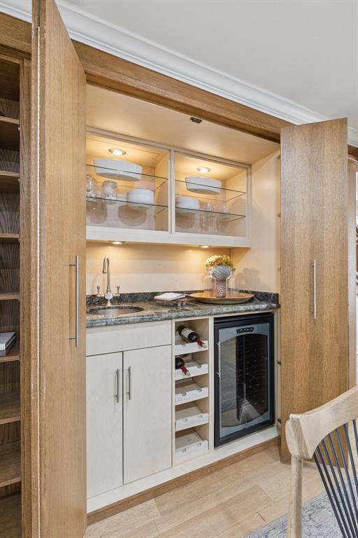 6325 N Villa Avenue Unit: 108