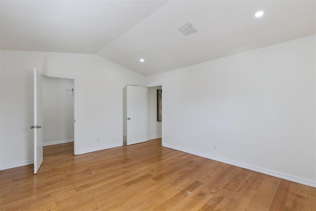 6325 N Villa Avenue Unit: 108