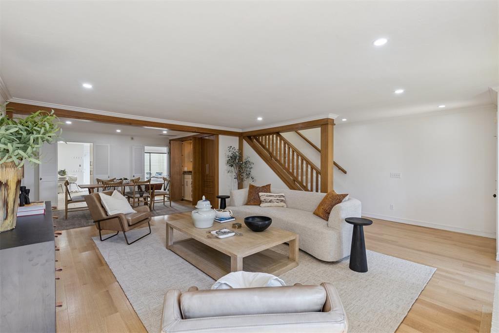 6325 N Villa Avenue Unit: 108