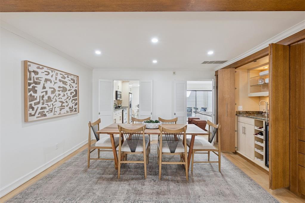 6325 N Villa Avenue Unit: 108