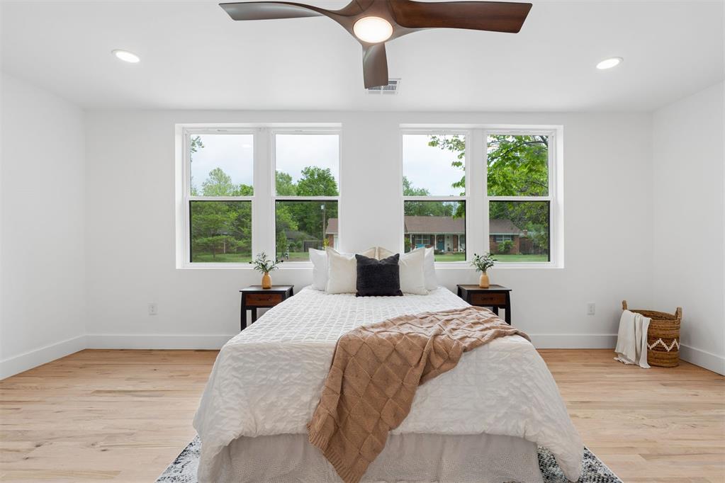 832 Oakbrook Drive