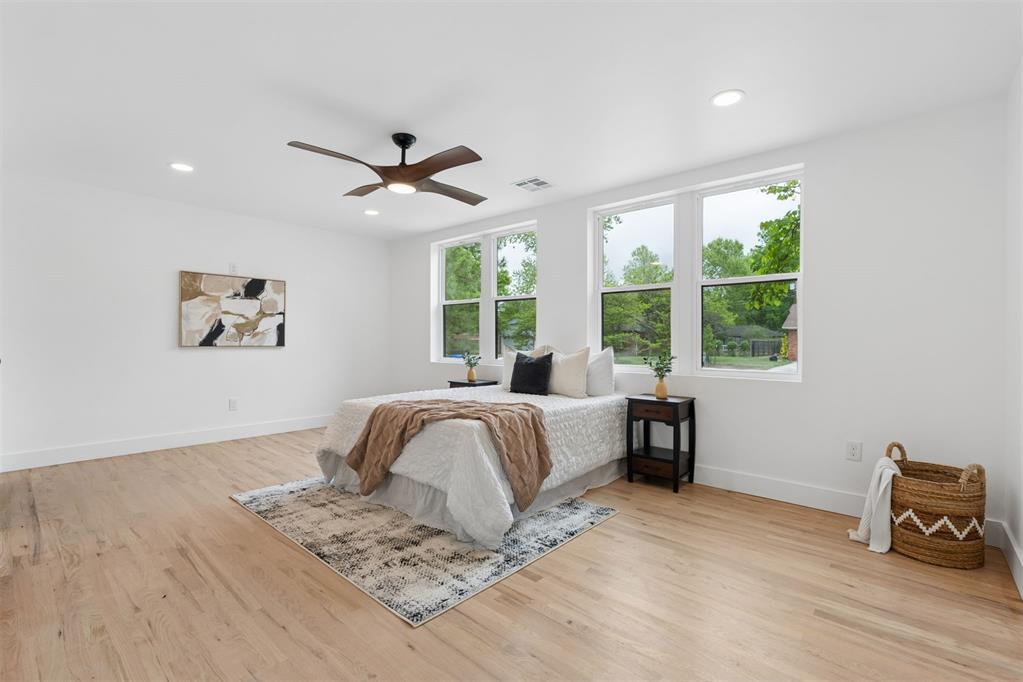 832 Oakbrook Drive