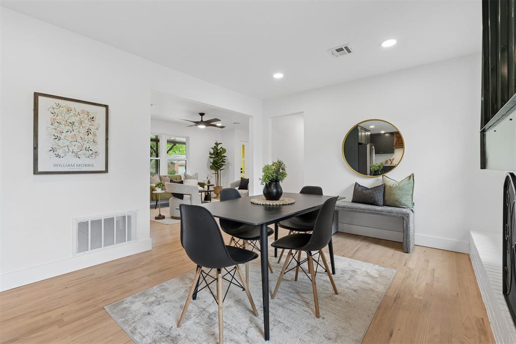 832 Oakbrook Drive