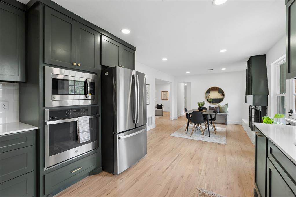 832 Oakbrook Drive