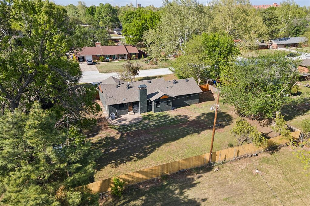 832 Oakbrook Drive
