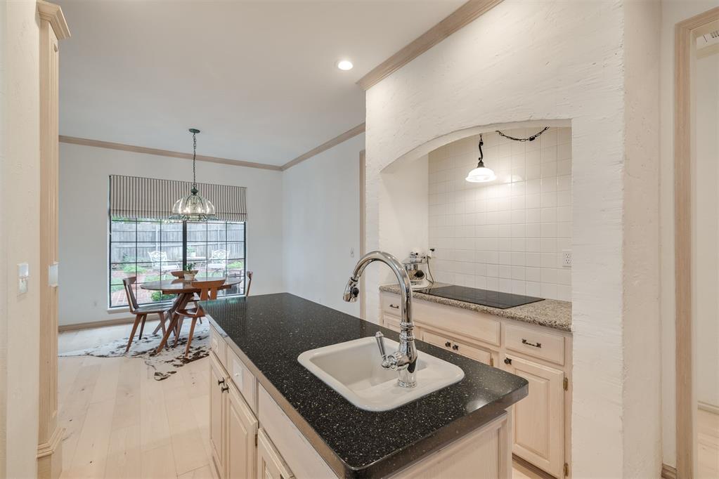 1009 Glenridge Drive