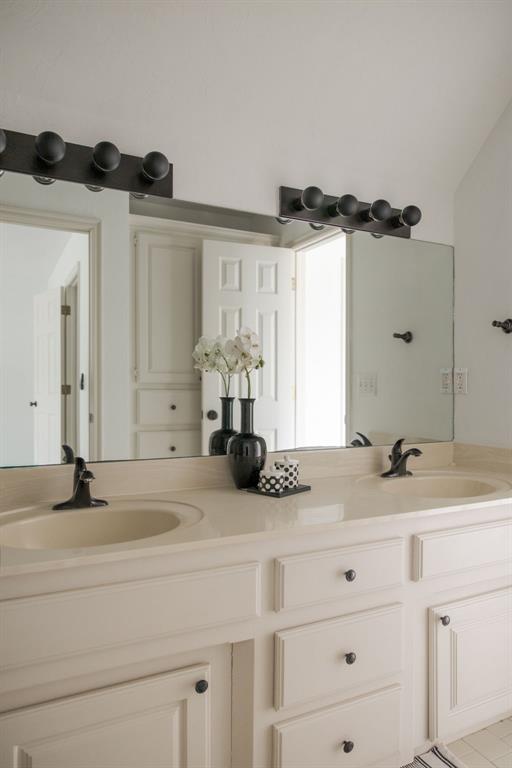 1009 Glenridge Drive