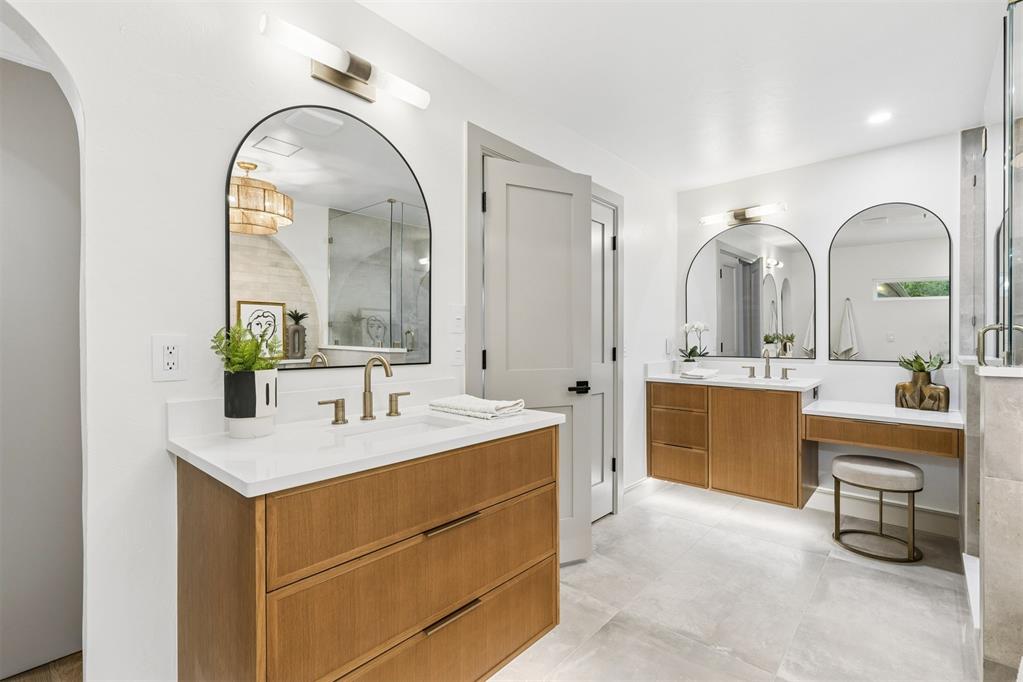 1114 W Wilshire Boulevard