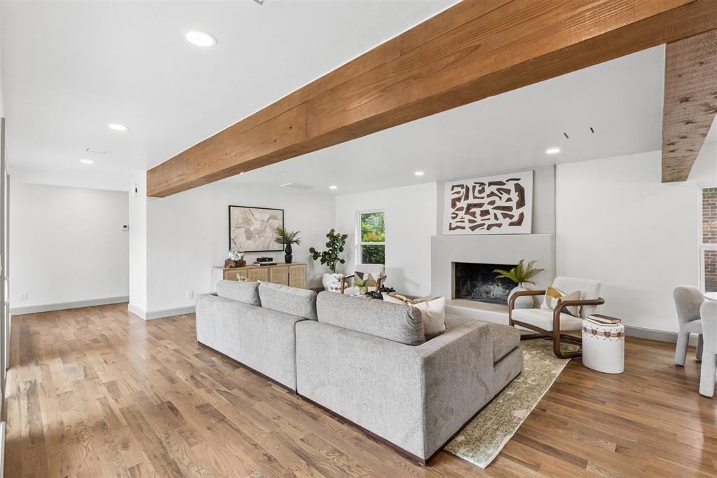 1114 W Wilshire Boulevard