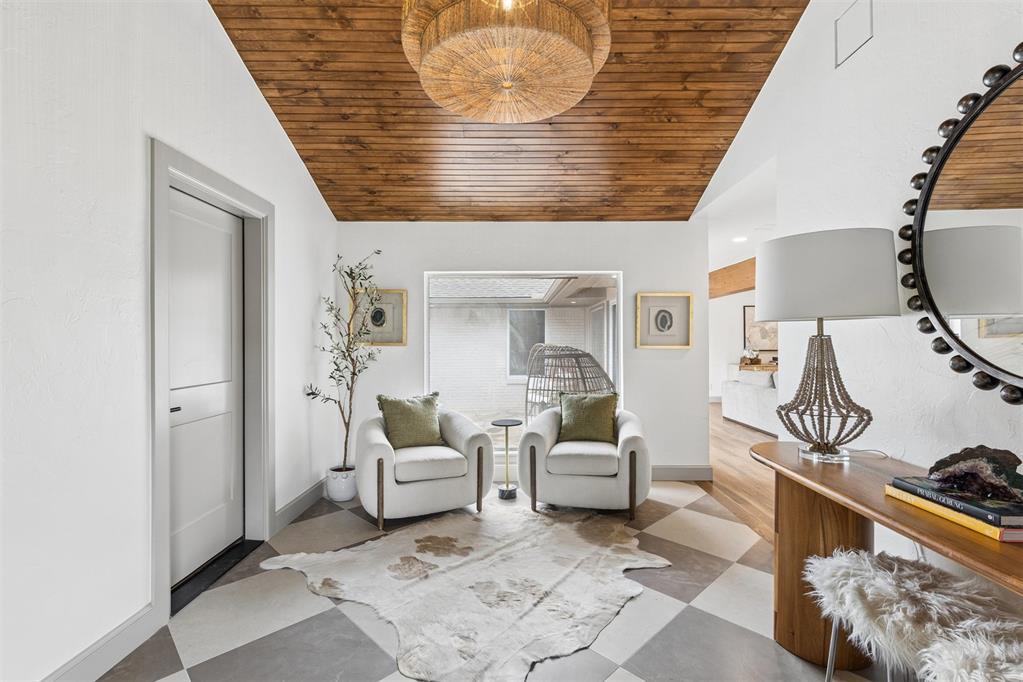 1114 W Wilshire Boulevard