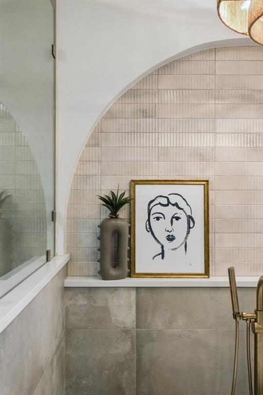 1114 W Wilshire Boulevard