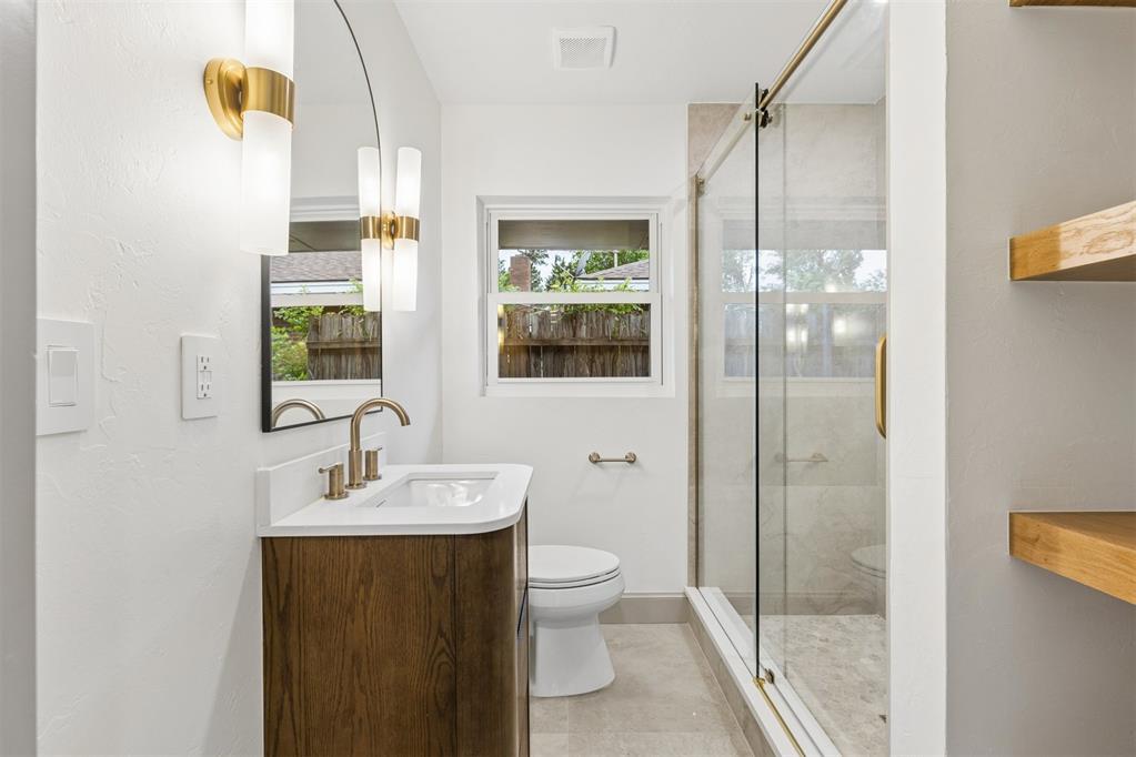 1114 W Wilshire Boulevard