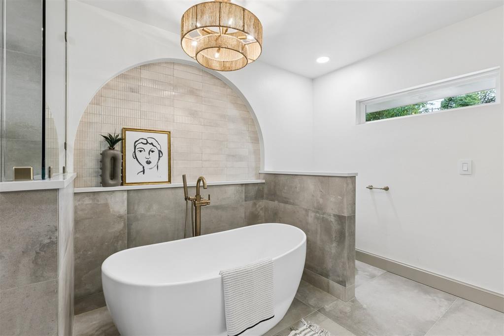 1114 W Wilshire Boulevard