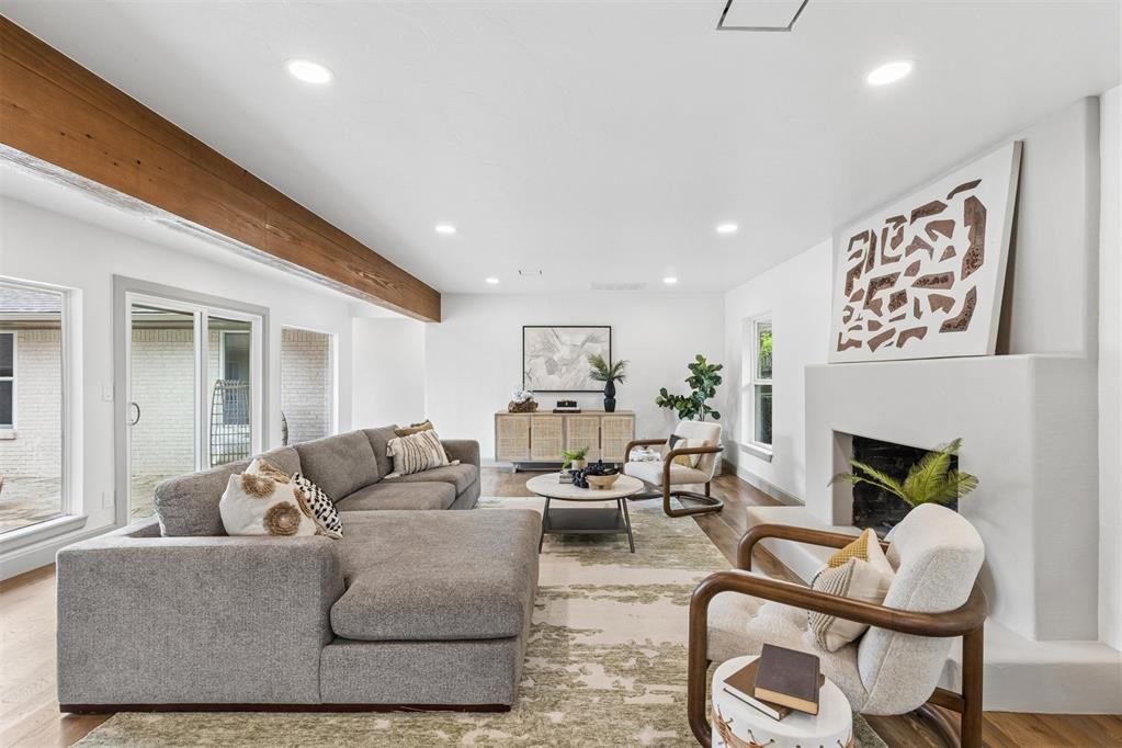 1114 W Wilshire Boulevard