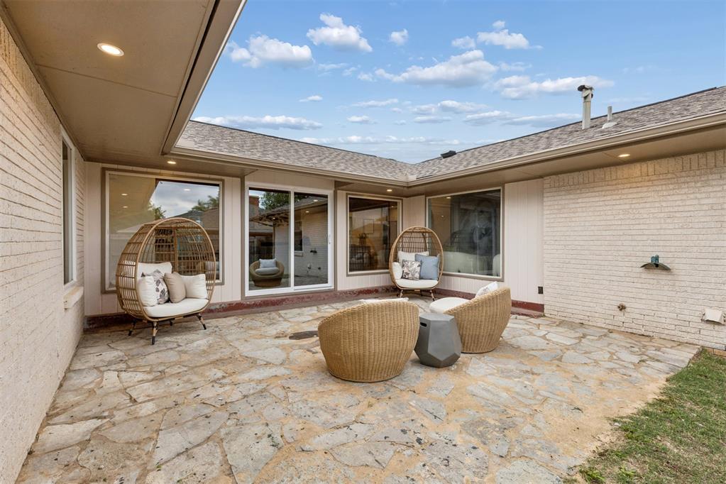 1114 W Wilshire Boulevard