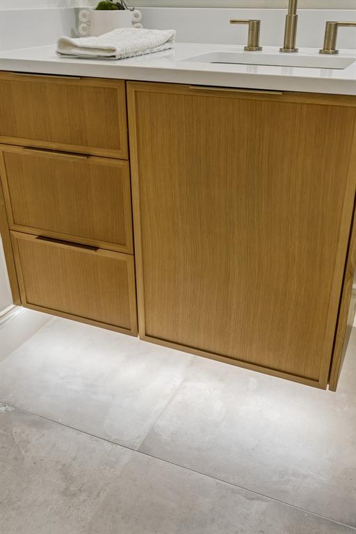 1114 W Wilshire Boulevard