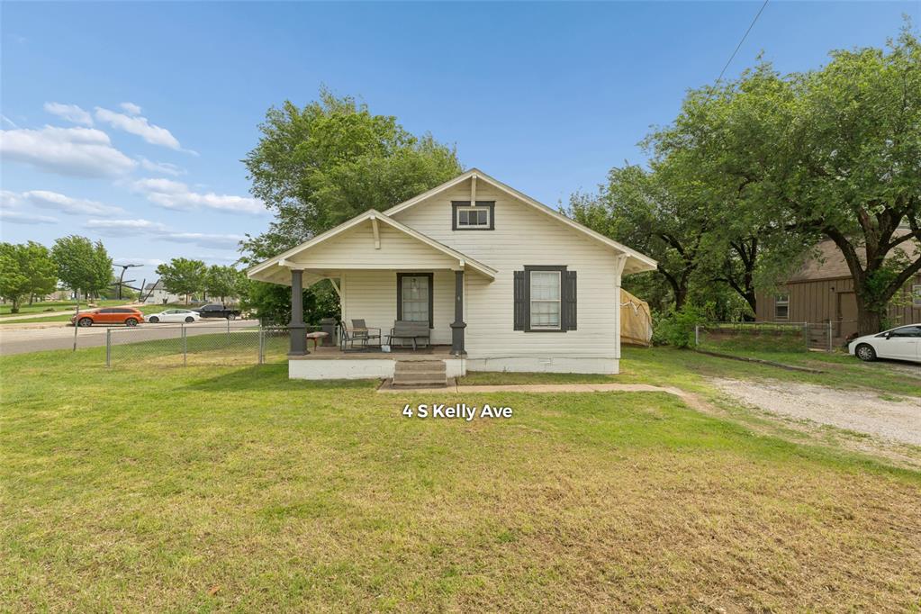 4 S Kelly Avenue