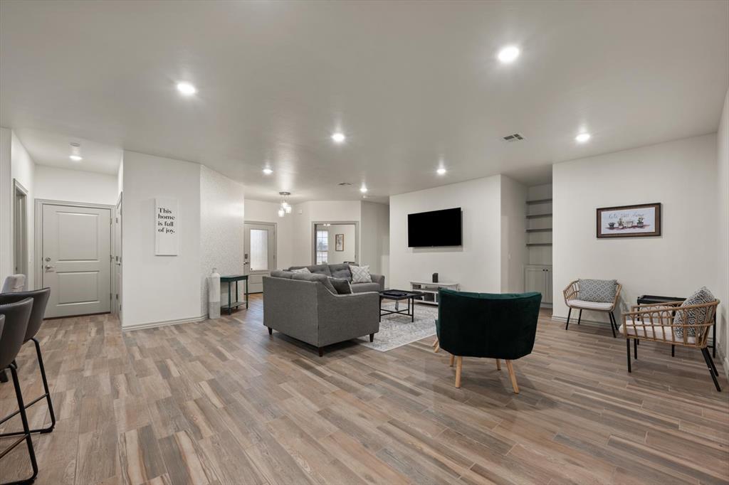 1416 Devonshire Court