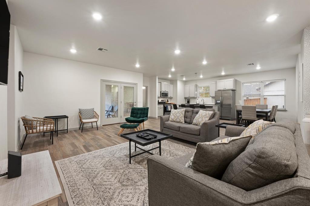 1416 Devonshire Court