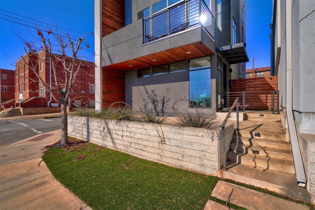 841 NW 6th Street