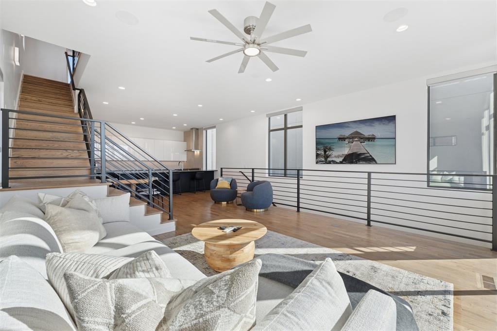 841 NW 6th Street