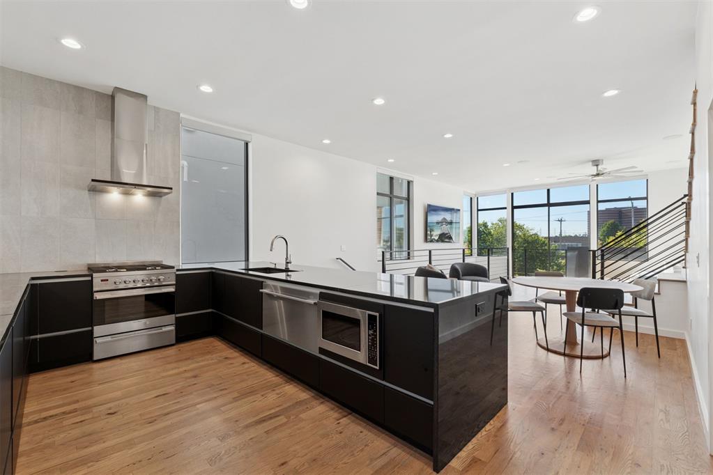 841 NW 6th Street