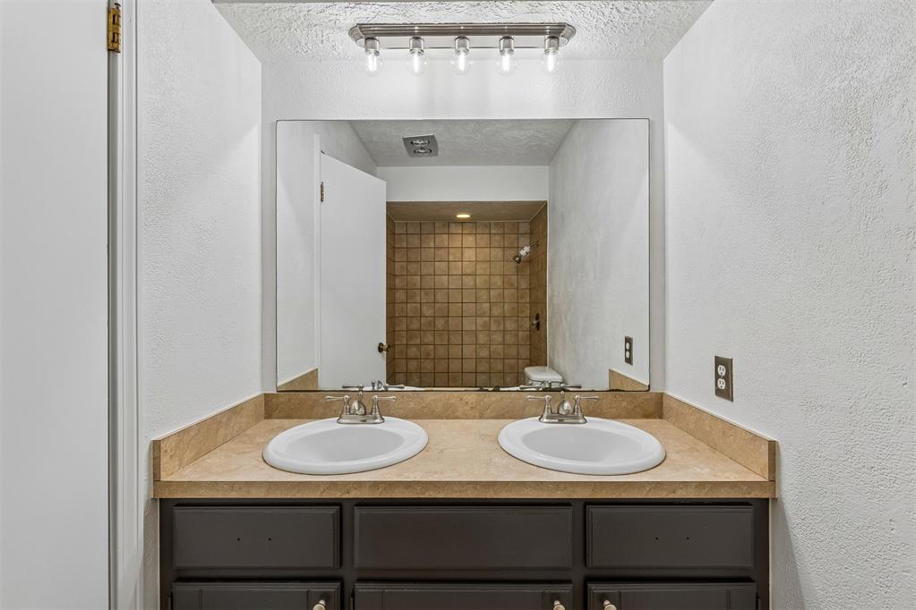 505 Crestview