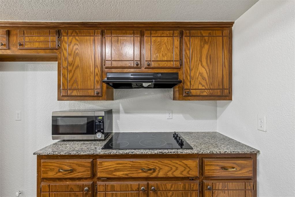 505 Crestview