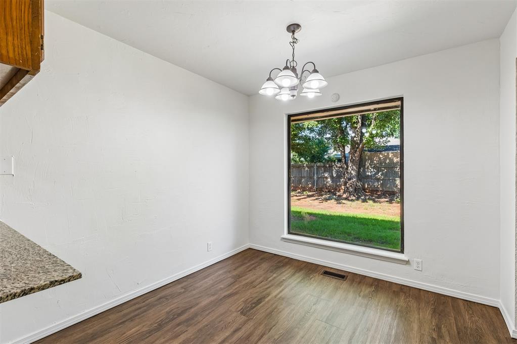 505 Crestview