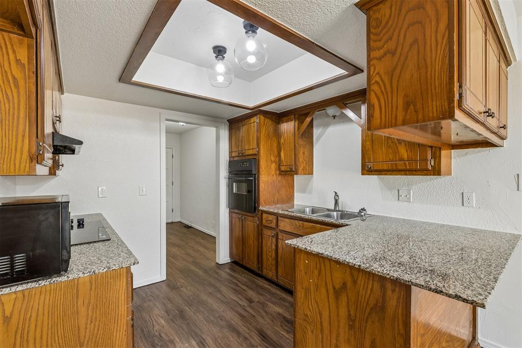 505 Crestview
