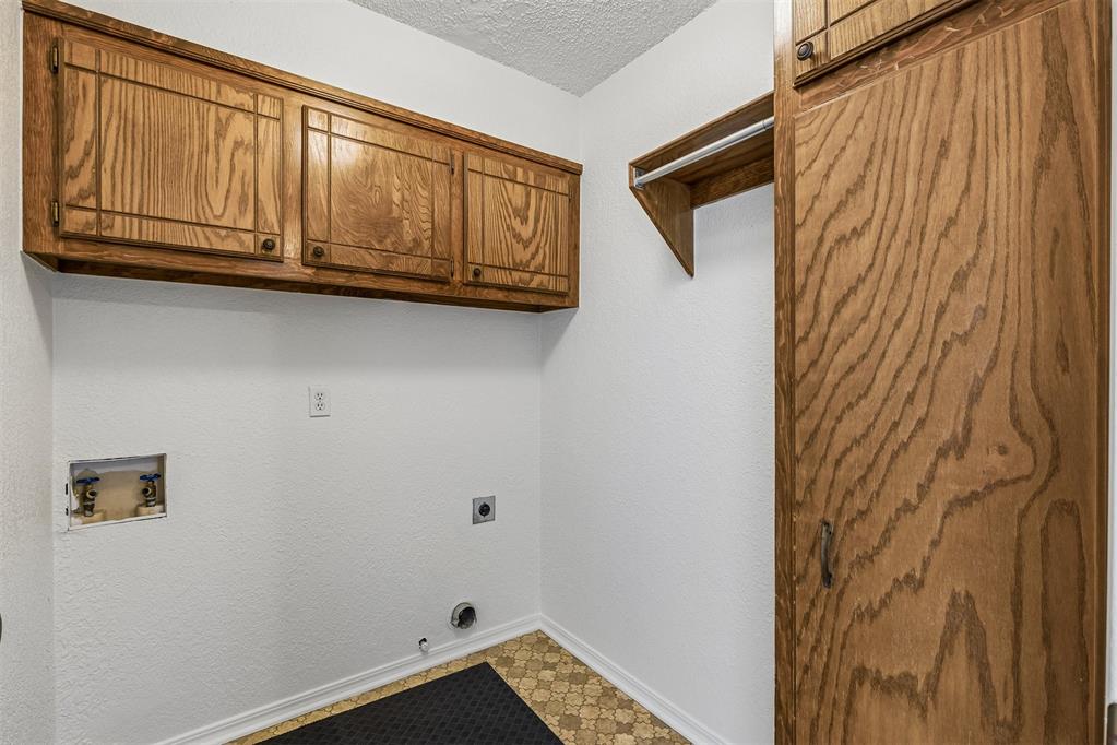 505 Crestview