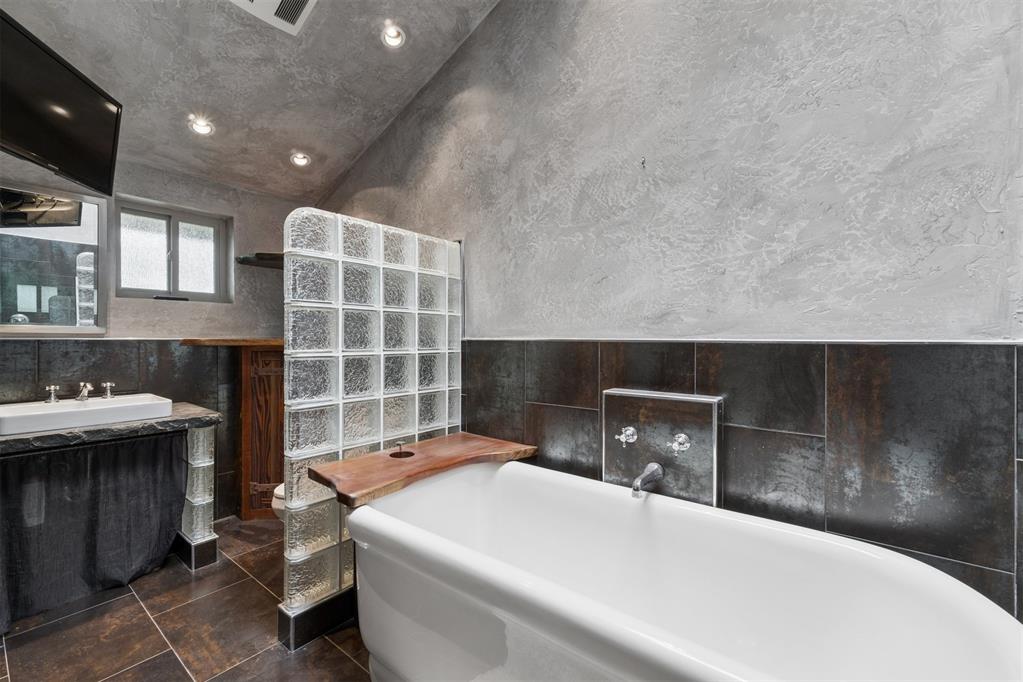 4705 NW 77th Street