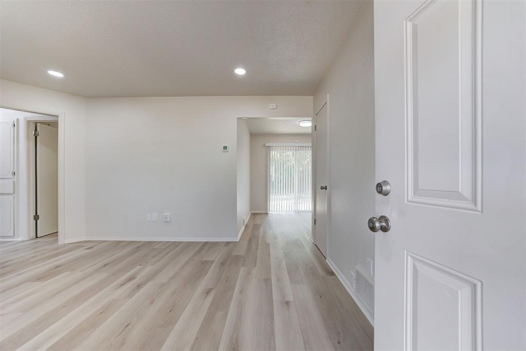 8636 NE 33rd Street