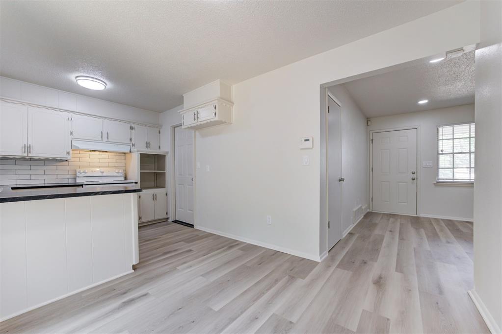 8636 NE 33rd Street